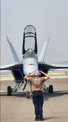 F18 Engine StartUp - Before Takeoff Control Checks