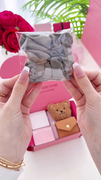 KK-jewelry (@kkjewelry50) - Relaxing ASMR Jewelry Packaging Order Unboxing