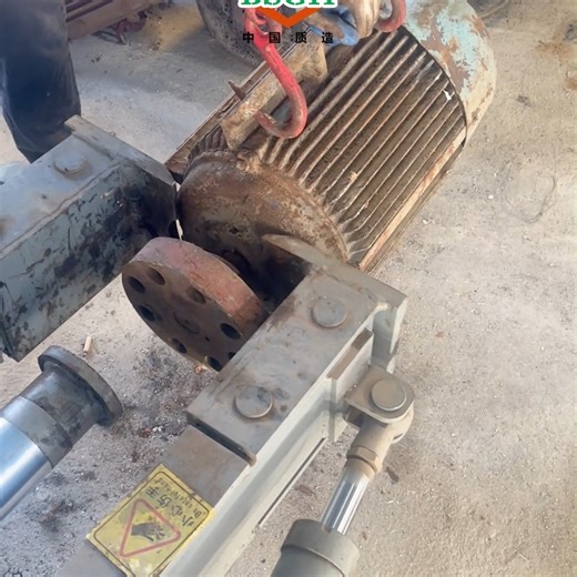 BSGH on Instagram: "🔧 Motor Pulley Puller Machine — make motor dismantling faster and easier. Designed to safely and efficiently remove pulleys from electric motors, reducing labor and saving time. Strong pulling force, stable operation, and easy handling for recycling and dismantling work. Perfect for motor recycling plants and scrap yards. #MotorPulleyPuller #MotorRecycling #PulleyPullerMachine #ScrapMetalRecycling #RecyclingEquipment #IndustrialTools #ElectricMotorRecycling #Scrapyard #Metal