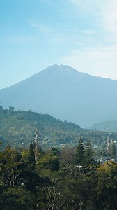 At 4,566 meters high, Mount Meru offers the best viewpoint of Kilimanjaro, which you can glimpse from the comfort of your suite at @granmeliaarusha #ALifeWellLived #GranMeliá | GRAN MELIÁ Hotels & Resorts