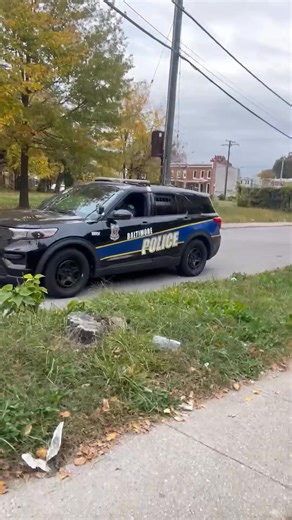 302K views · 3.2K reactions | Shocking video shows the moment a Baltimore cop almost hit a pedestrian with his patrol vehicle. The officer even drove over a grassy lot and sidewalk to try and get to the man. | New York Post | Facebook