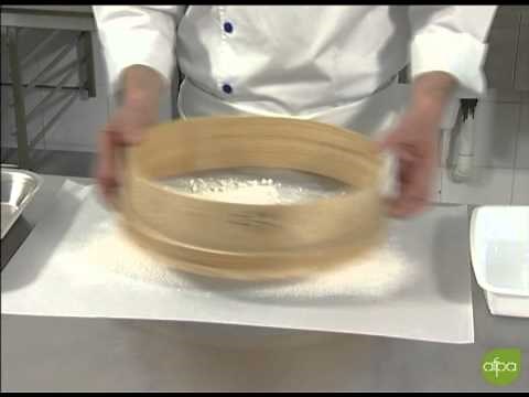 Tamiser de la farine