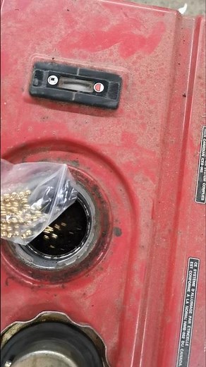 Removing rust from inside the fuel tank. #diy #generator #generatorepairing #generalknowledge #honda