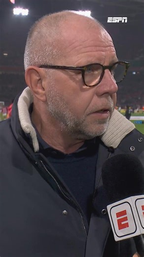 De zware blessures van Oleksandr Zinchenko en Vitezslav Jaros hebben impact gemaakt bij Ajax: "Hij had enorm veel pijn, het zag er niet goed uit" 😔 | ESPN NL