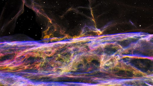 鲜艳的气态丝带：面纱超新星残余