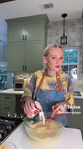 Making jalapeño cheddar cornbread 🤌🏼 | Cornbread Recipes