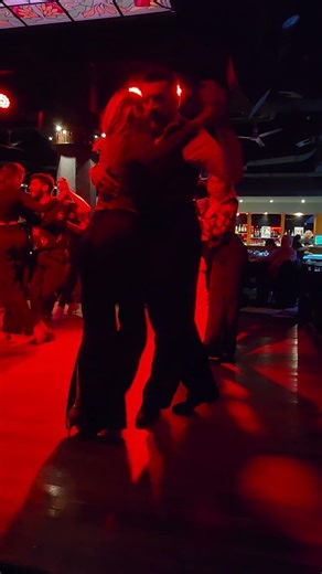 Pasos de tango steps, milongueando, baile en milonga