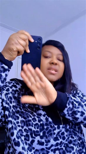 Ton téléphone chauffe ou devient lent ? Vérifie s’il n’y a pas un virus caché. Je te montre comment le faire étape par étape. #astuces #telephone #virusprotection | Christophine IA