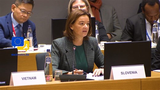 Europe & the Indo-Pacific Must Act NOW — Our Shared Future Depends on Standing Stronger Together! At the EU Indo-Pacific Ministerial Forum in Brussels, Slovenian Deputy Prime Minister and Foreign Minister Tanja Fajon delivers a powerful message: In a world of rising geopolitical tensions, Europe and the Indo-Pacific are not just partners — they are natural allies whose security, prosperity, and digital future are deeply intertwined. Fajon warns that global shocks—from war to climate disasters an