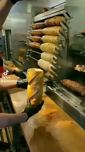 #kebab #arab #arabfoodie #viral #reels #streetfood #streetfoodlover #comidacallejera #comida #food #foodie #garnachas #paratii #paratodos #gymmotivation #amazing #tasty #tastyfood #mexicanfood #dream #chingon #sabor #sabores #bread #beer #beef #wacamole #arabtiktok #arabviral | Toluca Street food