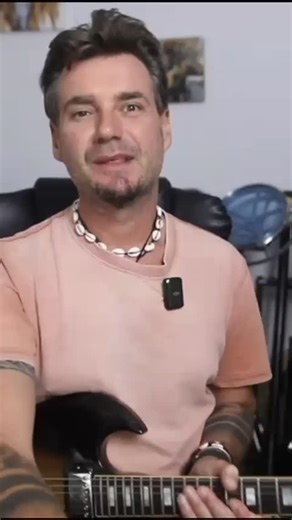 Jay Hoad on Instagram: "🎄 Learn Rudolph the Red Nosed Reindeer on Guitar in Seconds 🎄 Here is a crazy, easy way to play Rudolph the Red-Nosed Reindeer on guitar. Perfect for beginners, kids, or anyone who wants to bring some Christmas vibes to the family lunch this year. In this quick lesson, you will learn: • The exact left-hand shape to play the intro • How to place your middle finger on the third fret of the low E string and your first finger on the second fret of the A string • How to keep