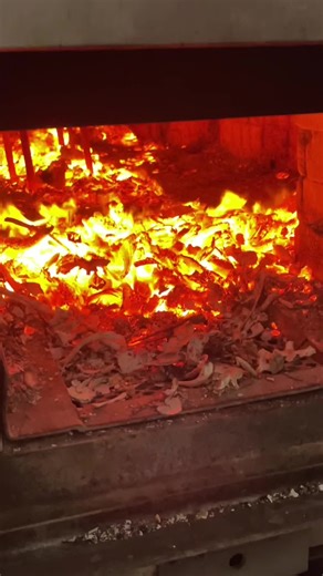 Mặt sau của lò thiêu hiện đại #hoatang #tangle #DamTang #HaiHoaTang #KhoanhKhacTienBiet