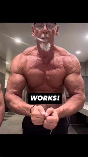 Chris on Instagram: "#over60bodybuilding #fitover60 #oldmanmuscle"