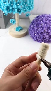 503K views · 13K reactions | Kawat bulu mercy juga ready gaaes.... Polos 18.000/100 btg, 10.000/50 btg dan 5.000/25 btg Glitter 16.000/50 btgdan 10.000/25 btg Pjg-/+ 30 cm Atau pesan via wa.me/6282135971721 Atau 081211212566 #inspirasi #pipecleanerflowerstutorial #tutorial #handmade #diy #diycraft #kerajinantangan #jualkawatbulumercy #pipecleaners #chenille #fuzzywire | Pri L ya Agustina | Facebook