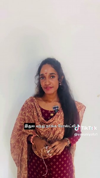 🧵 Aari Work Piping Thread: Uses and Techniques The video introduces the piping thread and explains its purpose and application in Aari embroidery. What is Piping Thread? (0:01 - 0:11) * The speaker greets the audience and holds up a spool of thread. * She identifies it as piping thread, noting that it is thicker than normal thread, shaped like a string or cord. * She asks if the audience knows why it is used in Aari work. Primary Uses in Aari Work (0:12 - 0:25) * Border Designs: It is commonly 