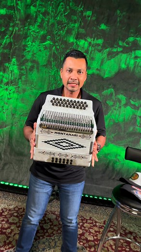 137K views · 1.5K reactions | ¡Vayan a nuestro Instagram @AccordionProShop y participen para ganarse esta hermosa Montanari! 朗流No se queden fuera — es su oportunidad de llevarse una acordeón completamente GRATIS ¡Solo sigan los pasos en la publicación y mucha suerte! #giveaway #acordeon #montanari #AccordionProShop #sorteo #regionalmexicano | Accordion Pro Shop | Facebook