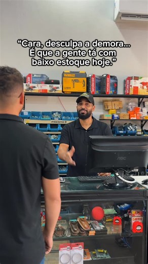 Ferragista Multilar / Fazenda Nova Goiás on Instagram: "😅 Quando avisaram que estava com baixa no estoque, a gente foi conferir... Mas na verdade era só uma pessoa pequena tentando alcançar o produto Nada de falta por aqui, só boas risadas no corredor! Aqui na MULTILAR até a “baixa” vira meme! #BaixaNoEstoque #meme #materiaisdeconstrução #ferramentas #atendimentotop"