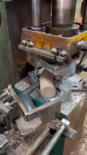 268K views · 147 reactions | Lvp flooring #construction #lvp #lvt #DIY #remodel #hardwood #laminate #work #toolshed | Theplumbinghelpline | Facebook