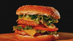 BBQ Bacon Cheeseburger - American Delightful Recipe