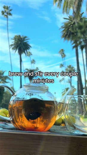 ever wanted to make mandarin puerh along palm lined streets? heres how! #puerhtea #puerh #palm #tea