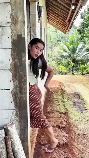 wah istri orang godak in lari aja ah