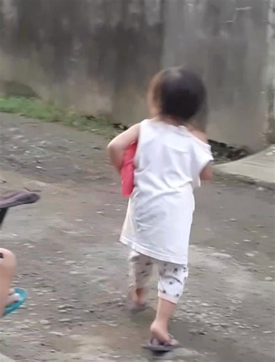 31 reactions · 34 comments | Re upload Parcel Baby. Sa panahong di PA kami mone nyan. #viewersfriendsfollowersnonfollowers | Johndel Baldapan | Facebook