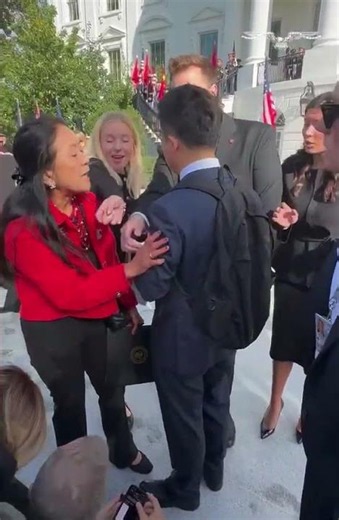 White House and Chinese delegation fight over media placement ahead of President Xi Jinping's visit.