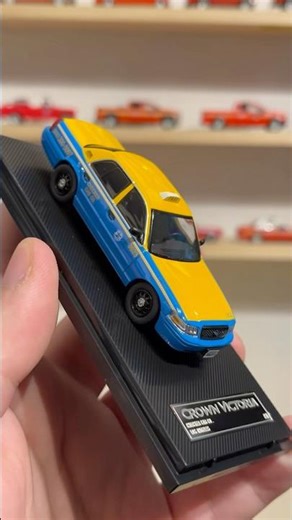 Rollin LA Checkered Cab ￼Co. Crown Victoria Taxi 1/64 #reels #random #police #diecast #crownvic ￼