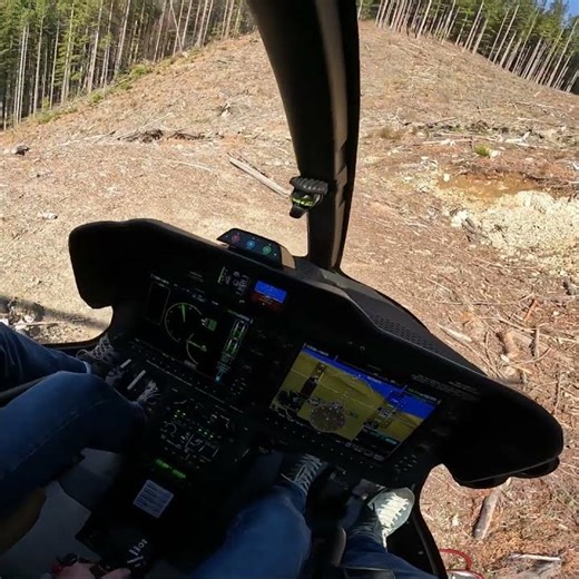 First time flying the Bell 505 Jet Ranger X helicopter - Mountain Takeoff