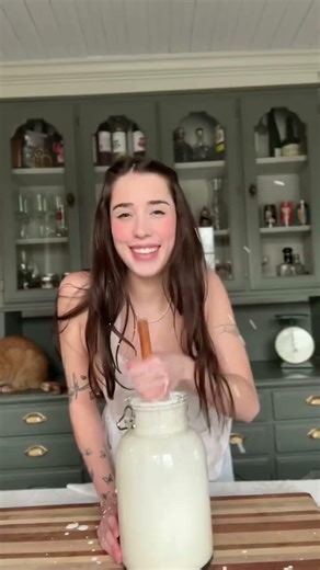 Churning butter from scratch feels like stepping back into a slower, simpler way of living 🤎🧈