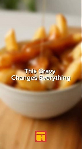 How to Make Crispy Poutine at Home