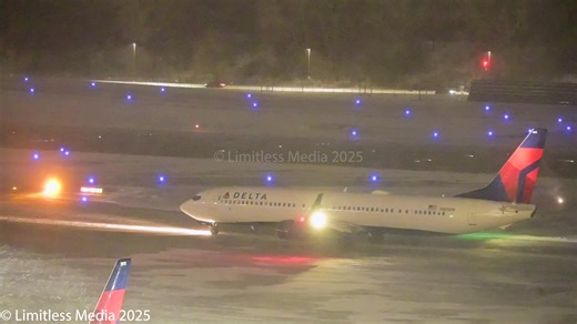 Video captured from MSP Airport while a ground stop was in place for severe winter weather conditions just after 6:30 PM. The ground stop lasted until around 8 PM. Wind gusts around the time of the ground stop reached 35-40 mph, reducing visibility to around 1 mile or less at times. | Limitless Media