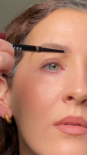 We designed NEW Precise Brow Pencil with a micro-pointed tip for maximized precision (so you can’t get it wrong) plus natural-looking colour that lasts all day. @bbpro_hollieolivia | Bobbi Brown Cosmetics