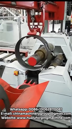 4 roll plate roll machine in action rolling a perfect cylinder