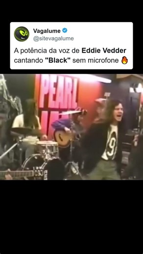 Eddie Vedder's powerful voice in "Black" 🔥 #pearljam #eddievedder #grunge #90s #shorts