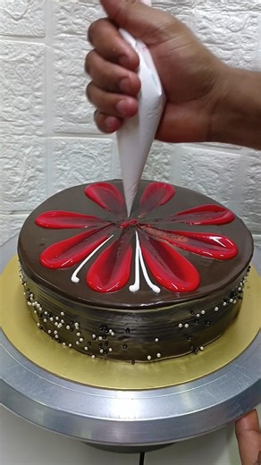 new look chocolate red cake design#youtubeshorts #viralvideo #cakedecorating #food