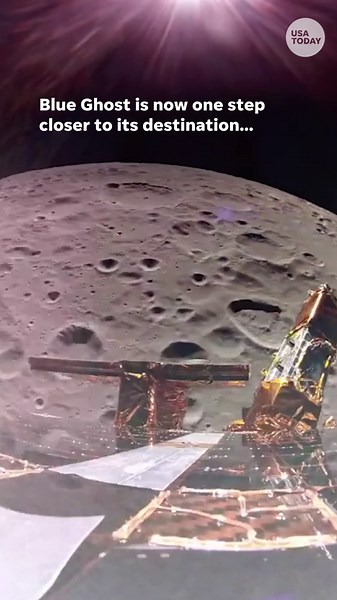 A Firefly Aerospace spacecraft Blue Ghost captures stunning lunar view