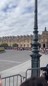 EN FRANCIA YA HAY GENTE EN ESPERA DE NUESTRO WORLDWIDE HANDSOME KIM SEOKJIN 💜💜😎 | BTS México