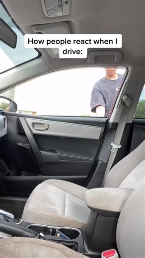 Oops😅😭 #fypシ #funnyvideo #meme #skit #MicroRaveWithRoni