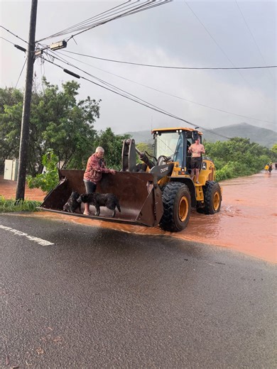 Extreme flooding devastates Hawaii as power restoration continues, evacuation orders lift
