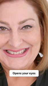 Not enough time to do a full face of makeup? No problem! Just follow Laura's 3 E's and you'll be out the door! ✨ Eyebrows ✨ Eyeliner ✨ Eyelashes Shop all makeup on Laurageller.com ❤️ #laurageller #lauragellerbeauty #bakedmakeup #bakedfoundation #maturemakeup #matureskin | Laura Geller Beauty