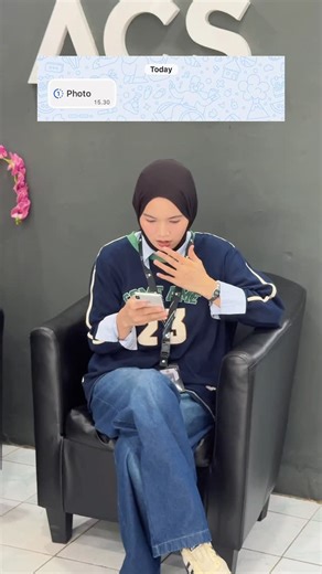 Arini Púteri on Instagram: "POV : Dapat chat sekali lihat pas di store! — ternyata “PROMO AKHIR TAHUN” dari ACS! Yeaay🤩👏🏻 — ACS adalah perusahaan yang bergerak di bidang jasa perbaikan khususnya produk Apple dan Android yang berada di bawah naungan PT Borneo Komunika Mandiri Kami hadir di Kota Balikpapan dan Samarinda dengan salah satu program yaitu Member Card Prioritas Service gadget kalian jauh lebih murah dan pastinya banyak benefit yang kami berikan, salah satunya Free Cash On Delivery (