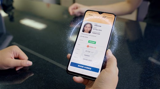 Say hello to your Digital Licence 👋📱 The Queensland Digital Licence is here so you can now prove your identity, anywhere, any time! Download the app for free on the Apple or Google Play app stores! #DigitalLicenceQLD | Transport and Main Roads Queensland