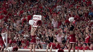 Arkansas Razorback fan creates beginners guide on when to call the hogs