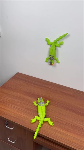 Wall Crawler Gecko Toys Rechargeable Remote Control Lizard Dual Mode Floor Wall Driving 360°Rotating RC Stunt Robot with LED Eyes Realistic Reptile Toy Valentine's Day Gift for Kids Ages 3-12 #kidsplaycenter #gamesandtoys #toysandplay #christmasgiftideasforkids #boytoys #learningexpresstoys #bestgiftforkids #giftforboys #reviewtoys #indoorkidsactivities #wallcrawler #toy