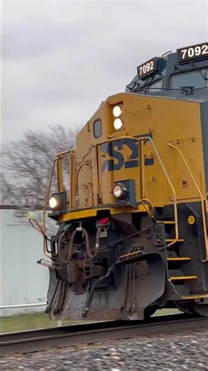 CSX M326 with a nice sounding horn on the leader with 150+ cars! #csx #railroad #shorts
