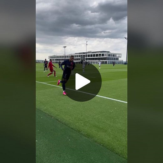 ➡️ #KylianMbappé ➡️ #CherNdour ➡️ #KylianMbappé ⚽️