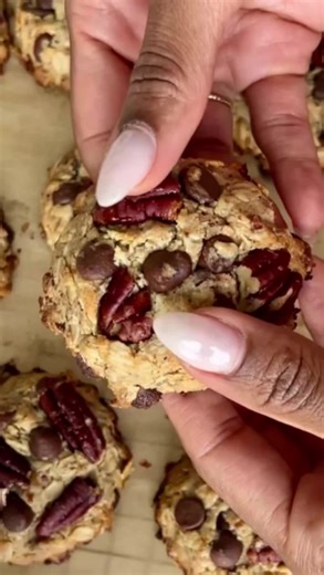Salted maple pecan chocolate chip cookies you need to try