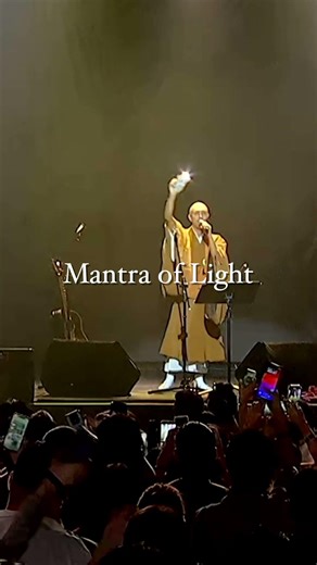 A Mantra of Light "to Purify the Heart" / Kanho Yakushiji