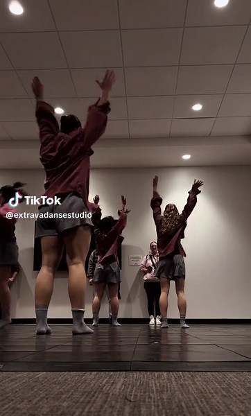 Extravadanse Studio (@extravadansestudio) - HTF ST-HYACINTHE jour 2 Dance Competition Highlights